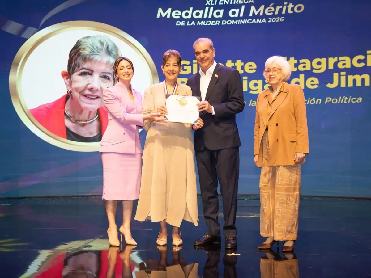 El presidente Luis Abinader reconoció a mujeres destacadas por sus aportes al desarrollo dominicano.