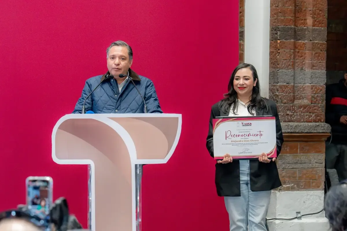 El Presidente Municipal de Toluca apoya la proyección de Cometa 1600, promoviendo el arte y la inclusión cultural.