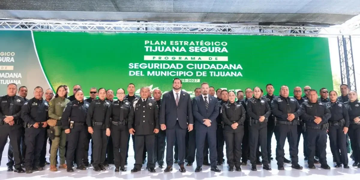 El presidente municipal Ismael Burgueño Ruiz presenta el presupuesto histórico de seguridad.