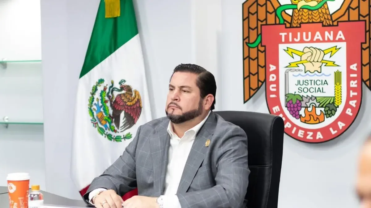 "El presidente municipal Ismael Burgueño Ruiz presenta el nuevo presupuesto para seguridad en Tijuana."