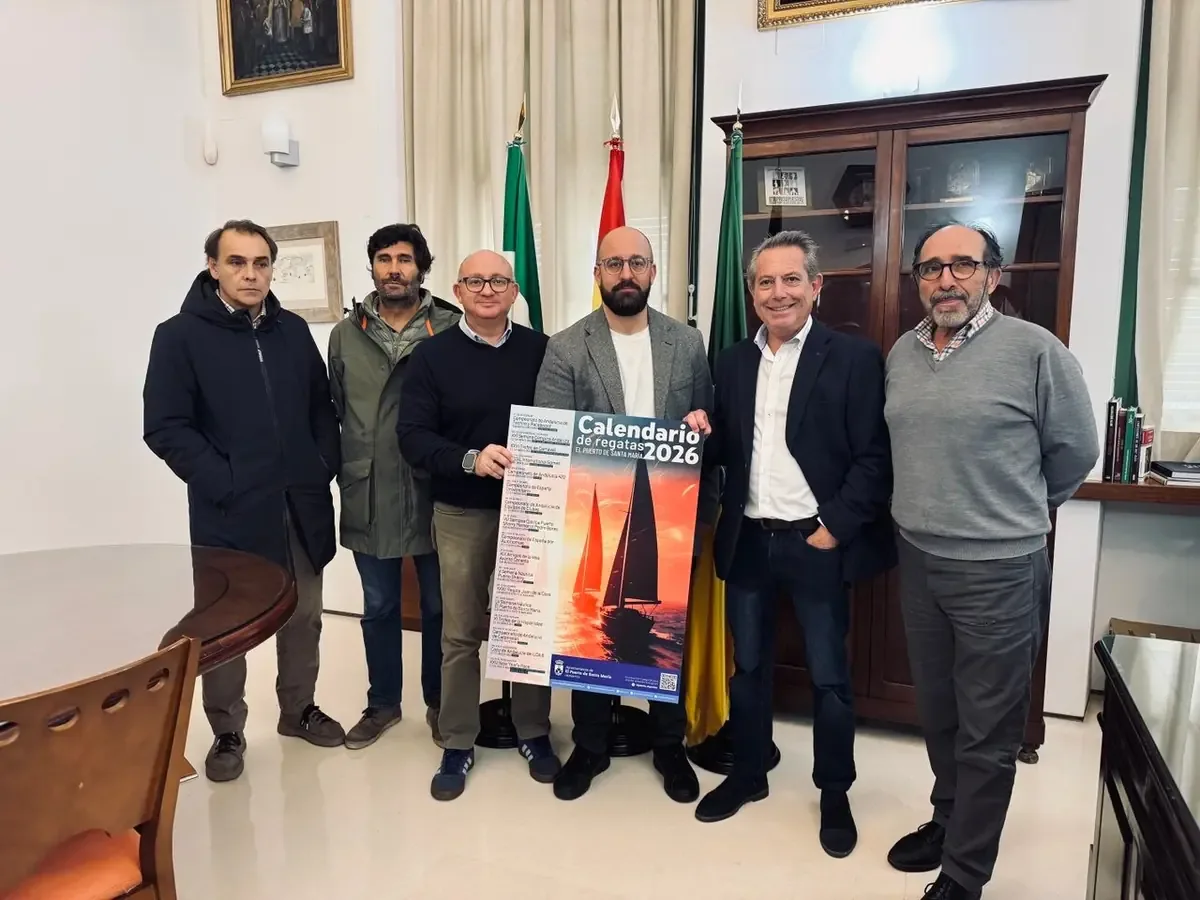 El programa "El Puerto con la Vela" promueve el turismo y el deporte náutico en la ciudad andaluza.