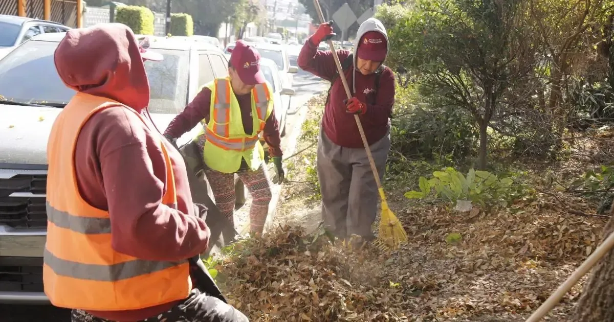 El programa “Transformando Tlalnepantla” mejora espacios públicos y alumbrado.