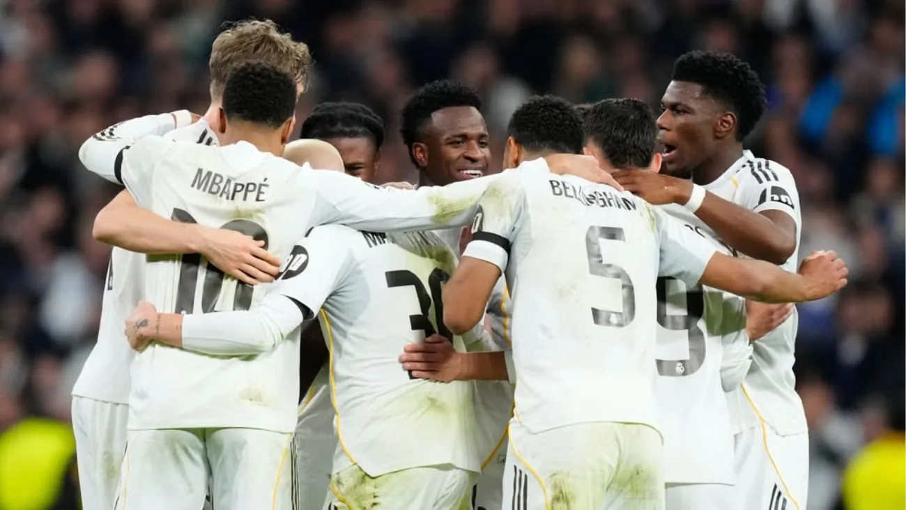 El Real Madrid celebra un gol durante el partido contra el Mónaco en el Bernabéu.