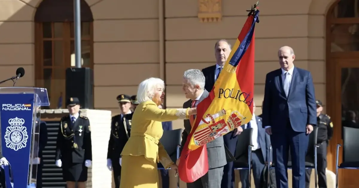 El reconocimiento destaca el esfuerzo de 6,800 policías en la Comunitat Valenciana.