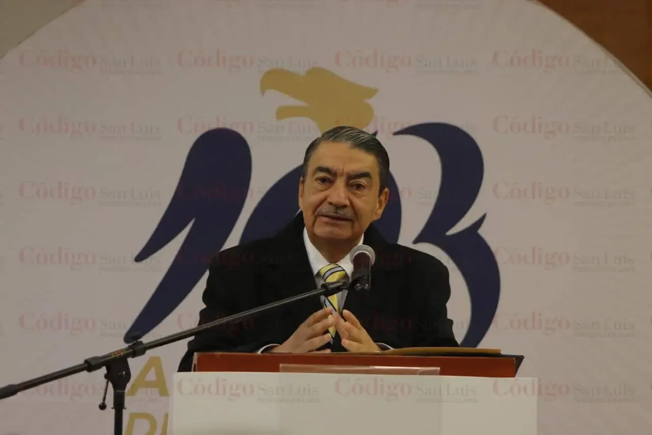 El rector Alejandro Zermeño Guerra durante la celebración del 103 aniversario de la UASLP.