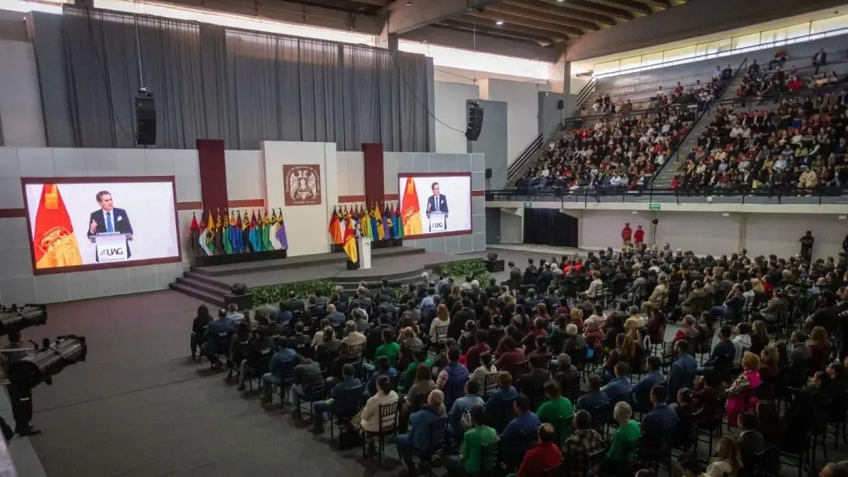 El rector de la UAG, Lic. Antonio Leaño Reyes, en el Informe de Actividades 2025.