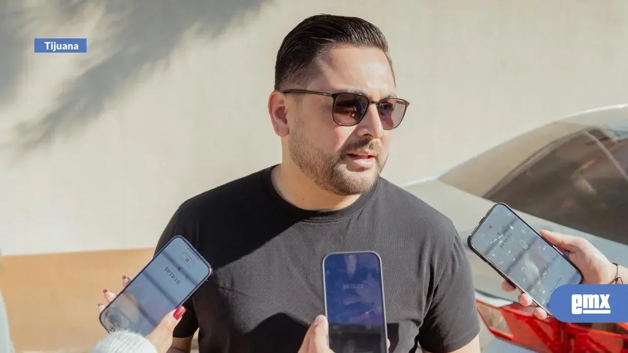 "El regidor Miguel Loza Ginuez anuncia incentivos fiscales en Tijuana."