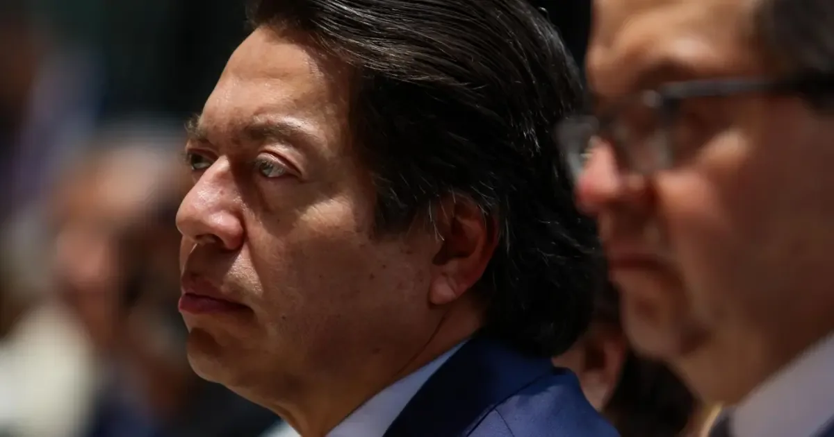 El secretario de Educación Pública considera que el texto aclara su relación con el empresario Sergio Carmona.