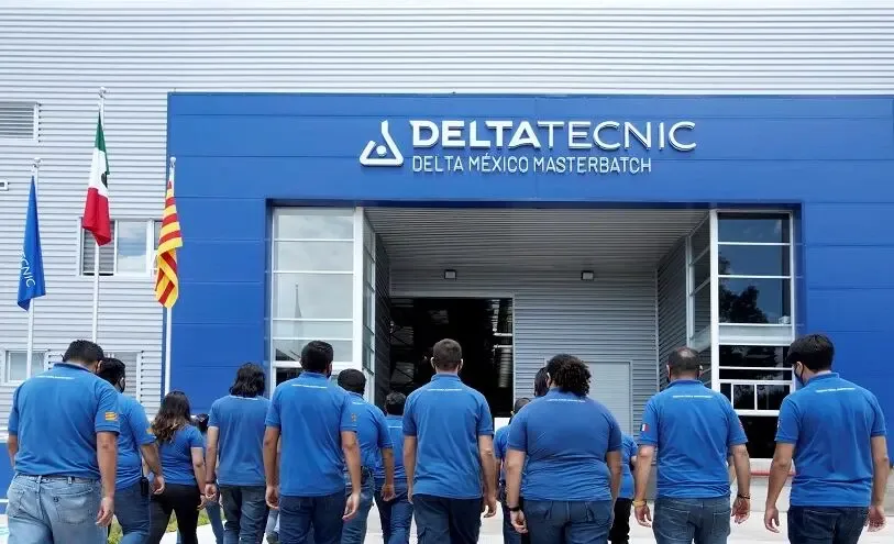El secretario Marco Antonio del Prete Tercero durante la reunión con Delta Tecnic sobre expansión.