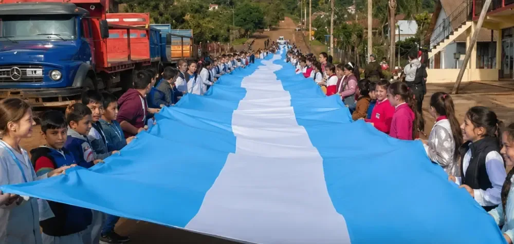 Estudiantes y comunidad se unirán para conmemorar la identidad nacional con una gran bandera.