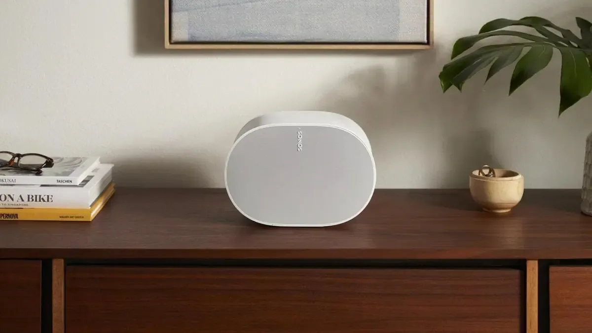Este altavoz ofrece un sonido envolvente y tecnología avanzada a un precio atractivo.