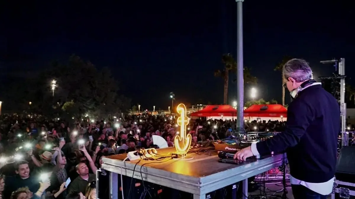 El Tardeo Remember® regresa a Xeraco como un evento imperdible para disfrutar música y ambiente festivo.