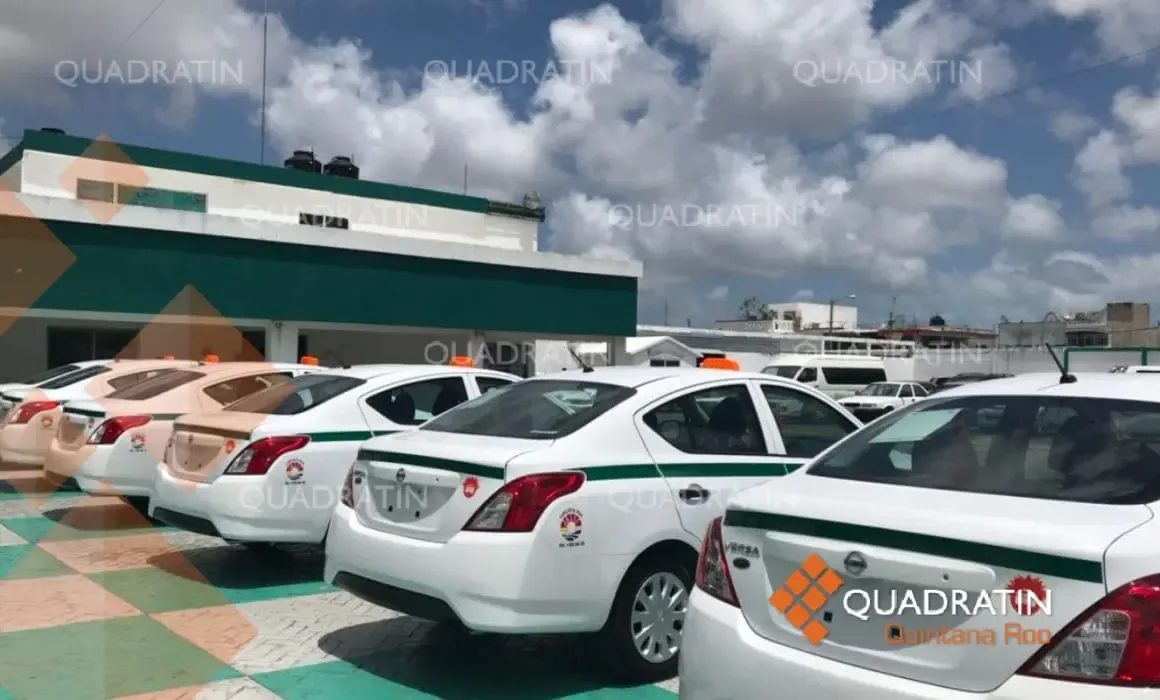 "El taxímetro en Cancún busca regular tarifas y mejorar el servicio de taxi."