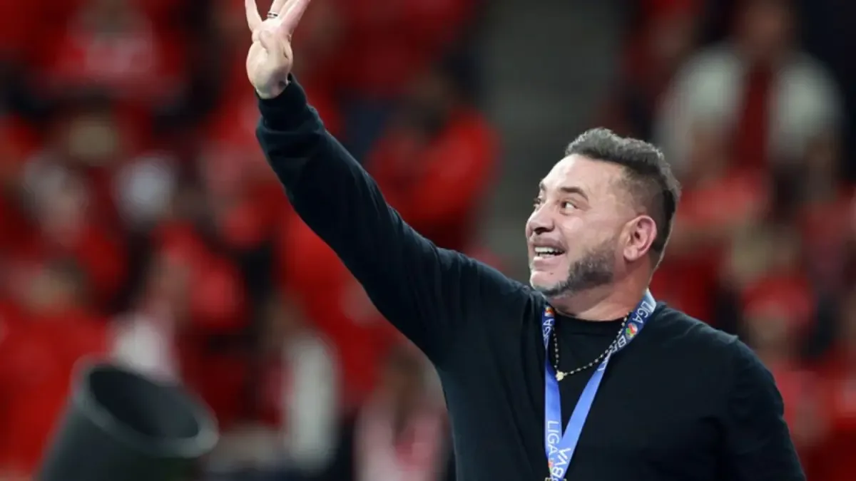 El técnico argentino desmiente rumores sobre su regreso a Boca Juniors.