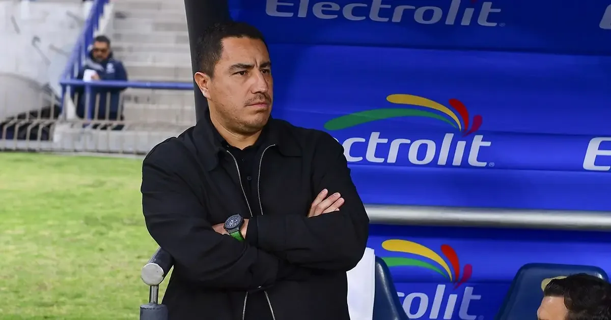 El técnico de Pumas destaca el esfuerzo de su equipo tras victoria ante Rayados.