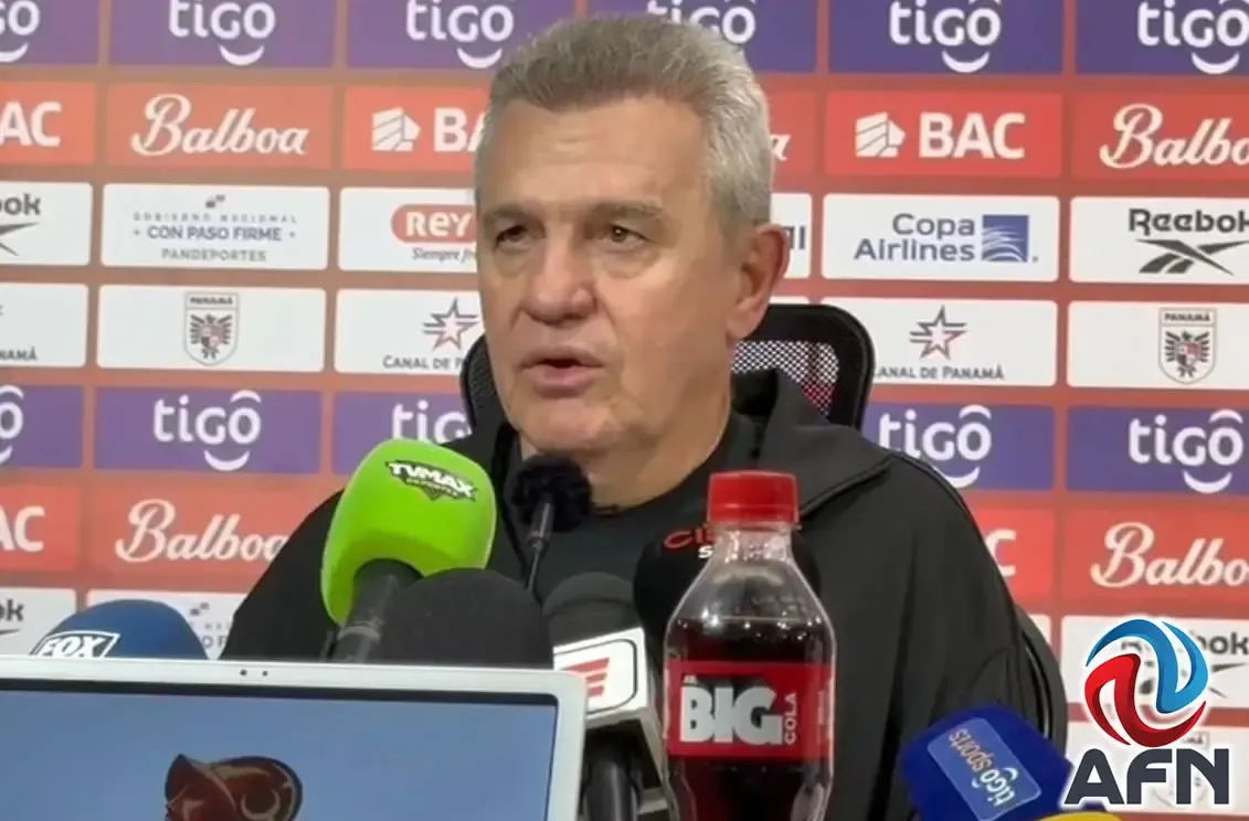 El técnico Javier Aguirre durante la conferencia tras la victoria ante Panamá.