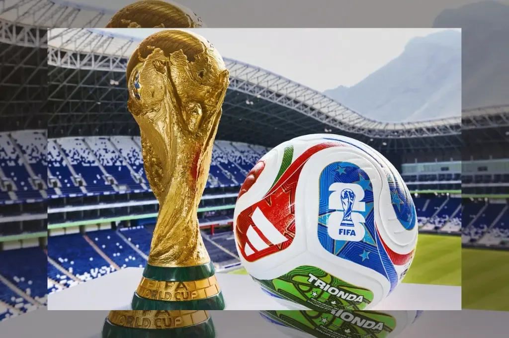"El trofeo de la Copa Mundial de la FIFA 2026 en su gira por México."