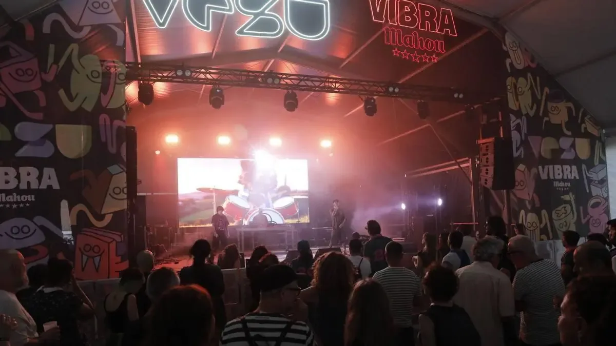 El festival atrae a miles, celebrando la música y la convivencia en su sexta edición.