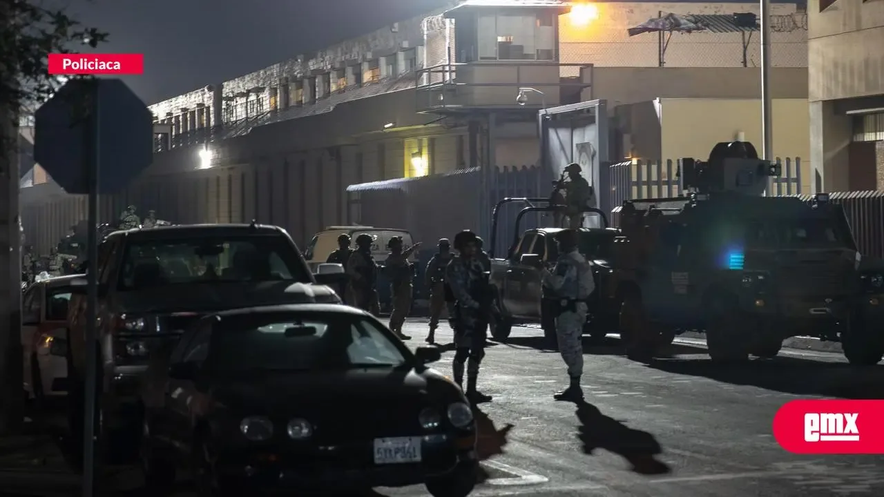 Elementos federales en operativo de seguridad alrededor de la penitenciaría de La Mesa.