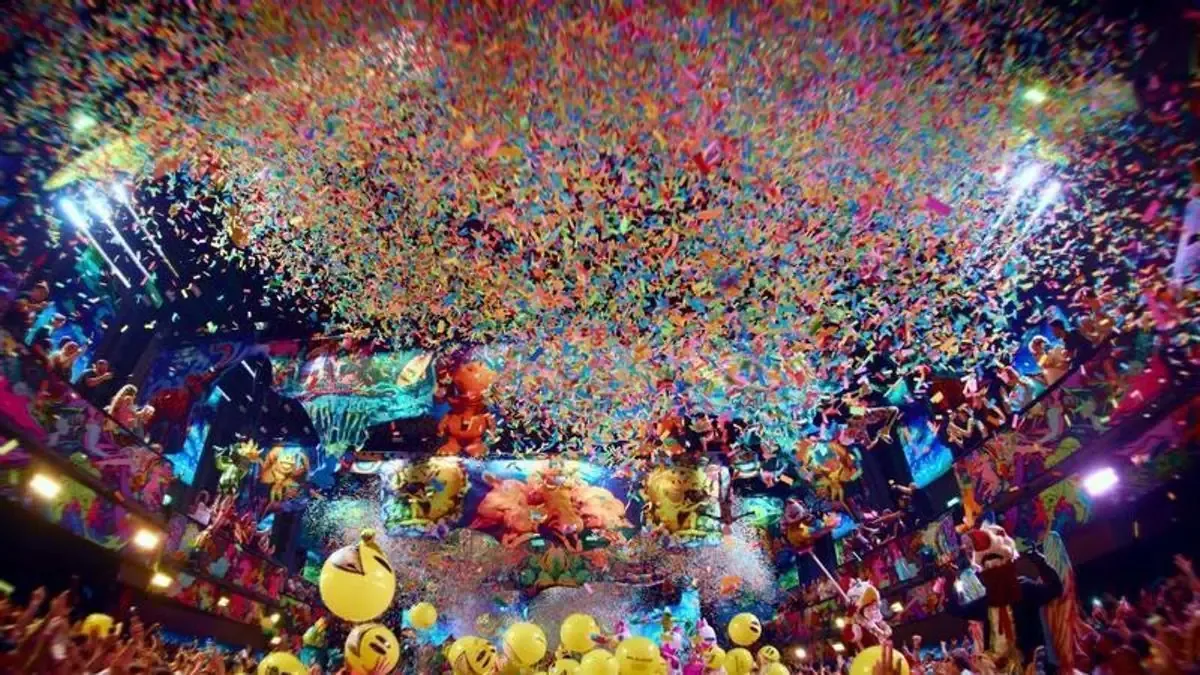 Este fin de semana, el paso de elrow y Carl Cox promete una experiencia única en el mundo de la música electrónica.