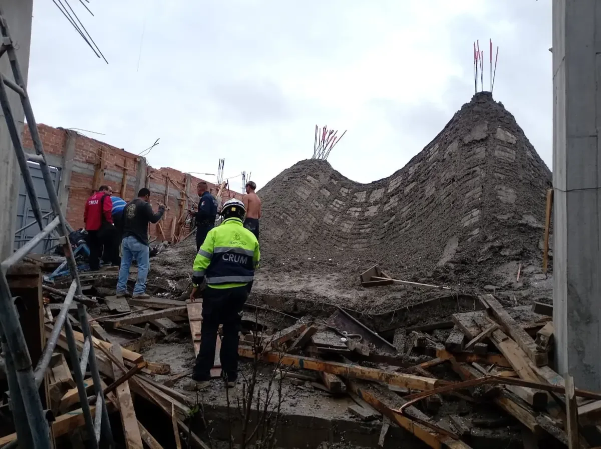 El colapso de una cimbra en Morelia dejó 25 lesionados, pero ninguno con heridas graves.