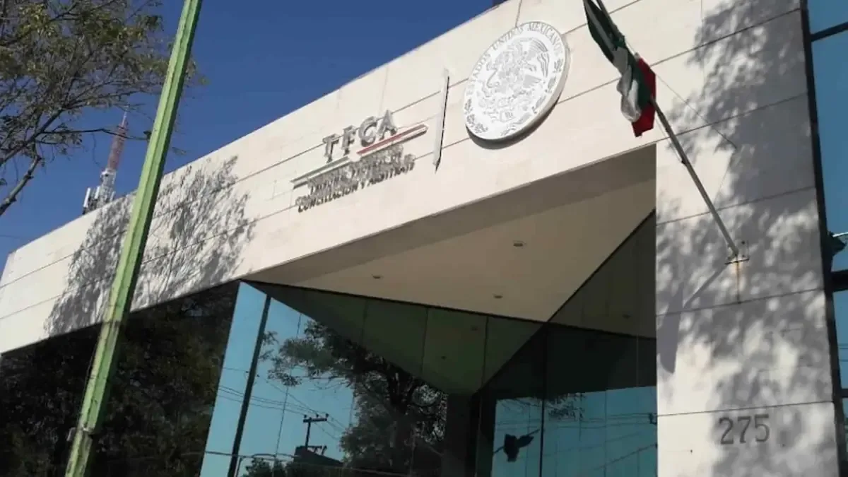 Empleadas del Centro de Justicia Penal Federal expresan temor frente a maltratos laborales.