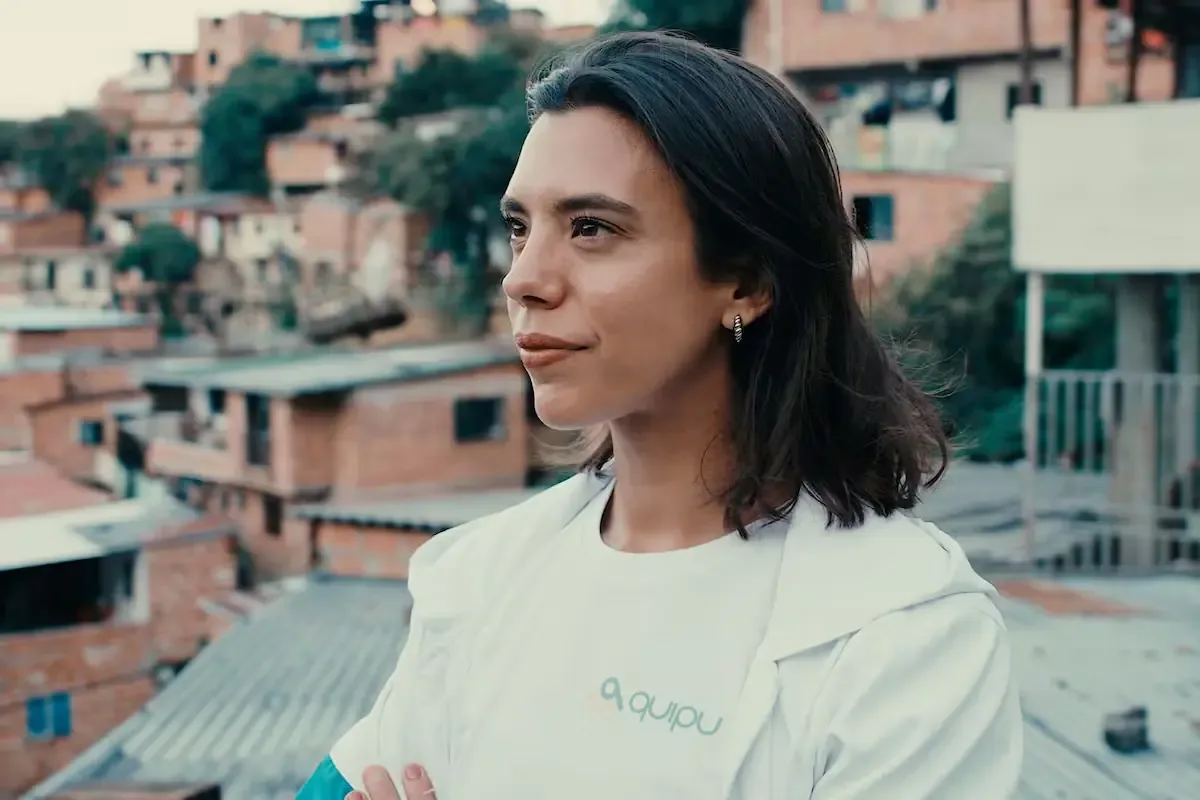 Quipu, una innovadora plataforma, permite a trabajadores informales acceder a financiamiento en pocos minutos.