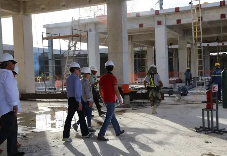Empresarios de Cancún en Fitur 2026 promueven inversiones en proyectos inmobiliarios.