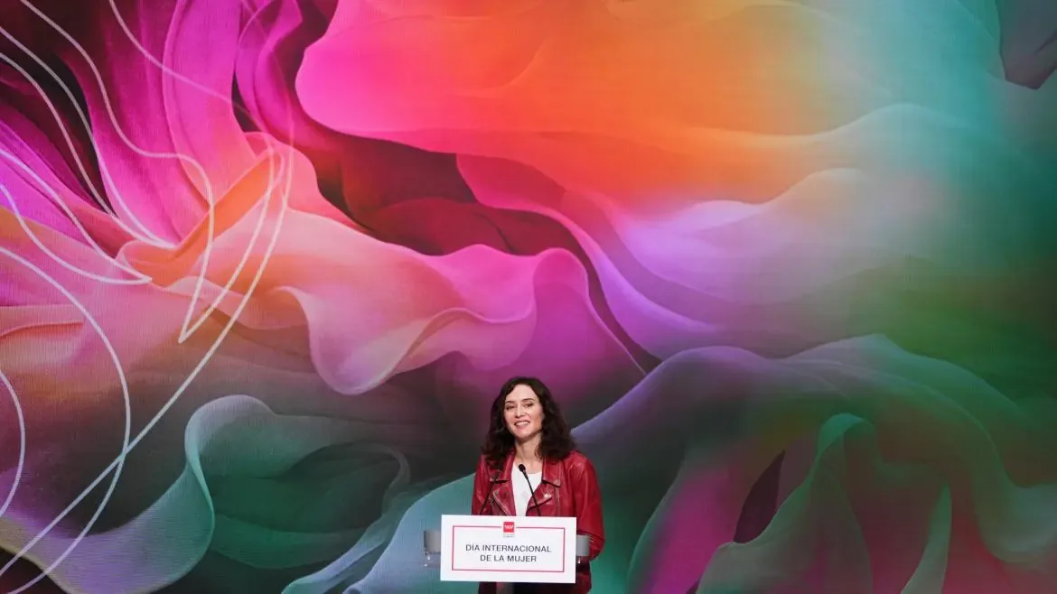 En la entrega de galardones, se destaca la lucha por los derechos de las mujeres y sus contribuciones en diversos ámbitos.