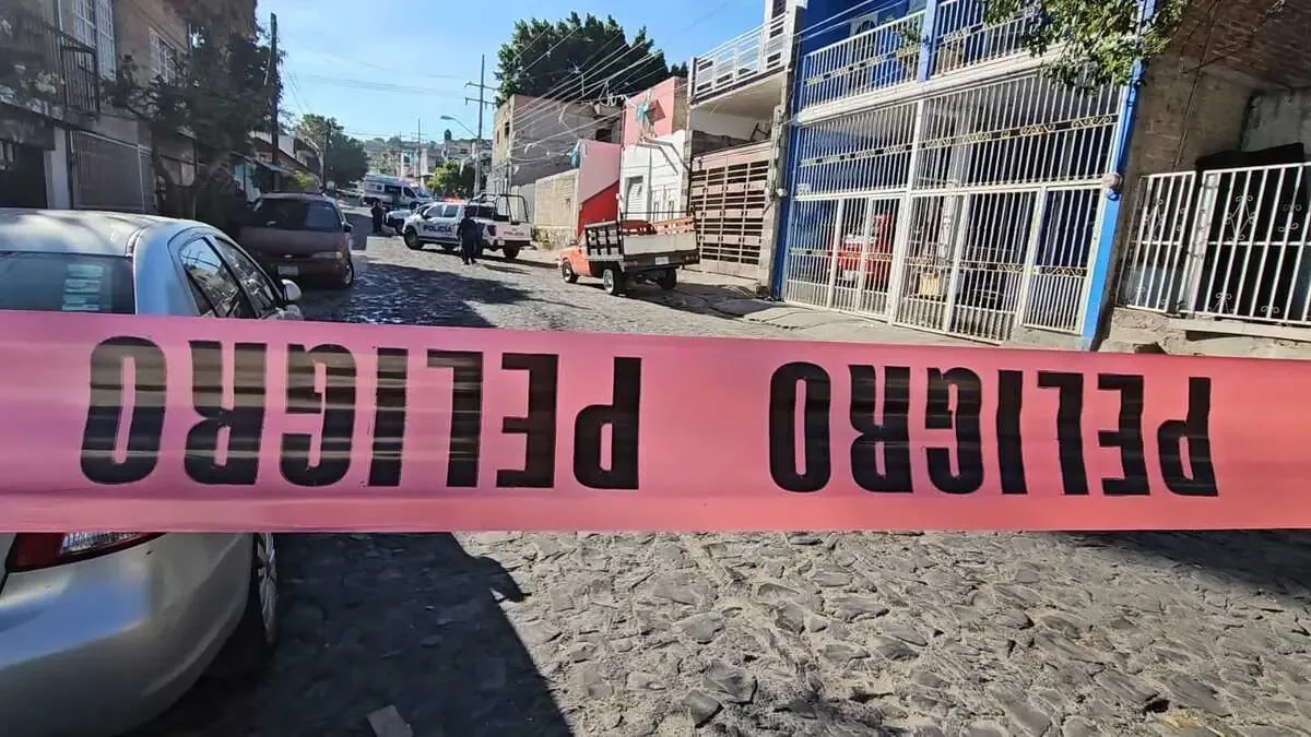 El hallazgo se realizó en la colonia Nueva Santa María, donde un cadáver fue reportado por vecinos.