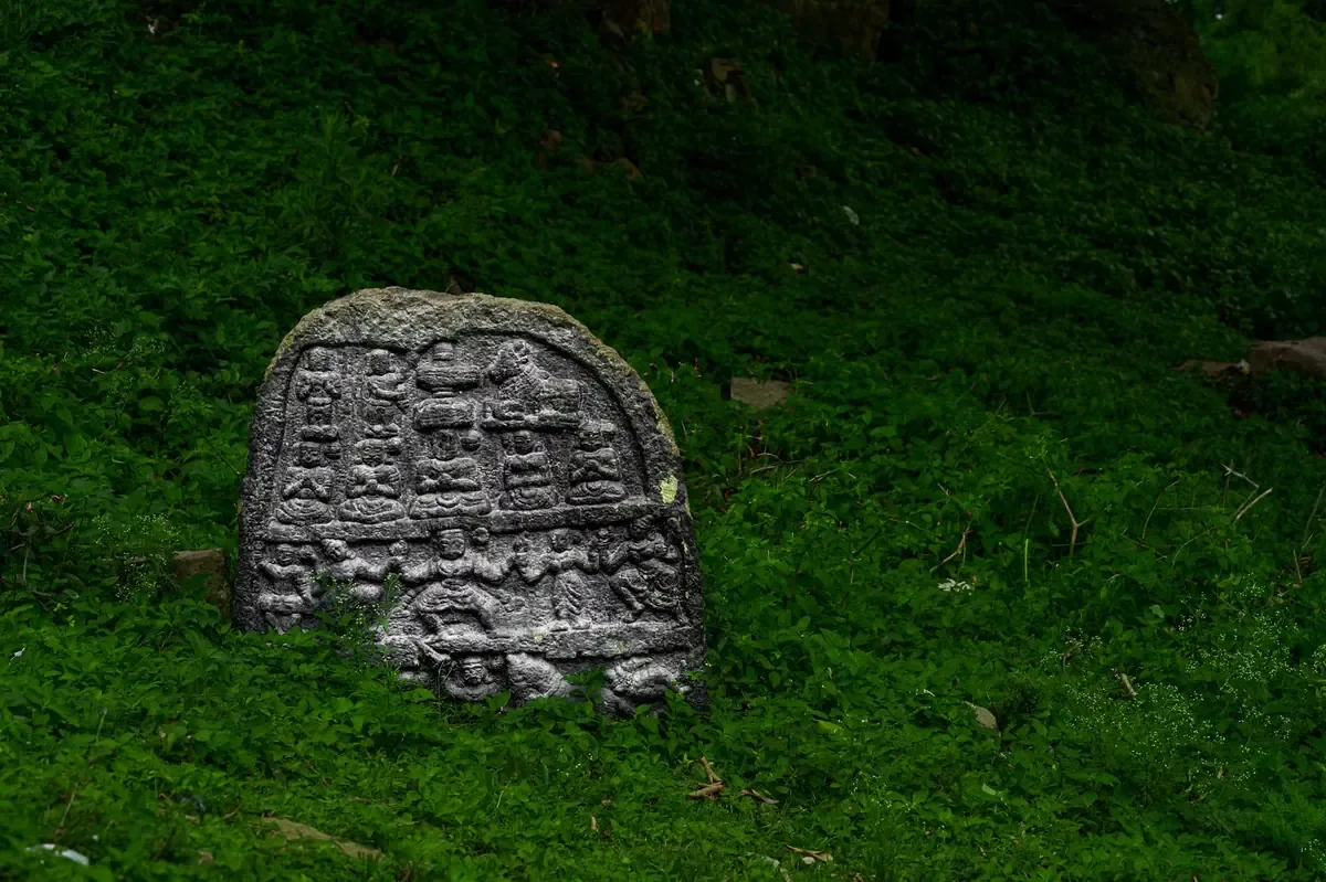 La comunidad de Tuxpanguillo descubre una roca que podría ser de gran valor cultural.
