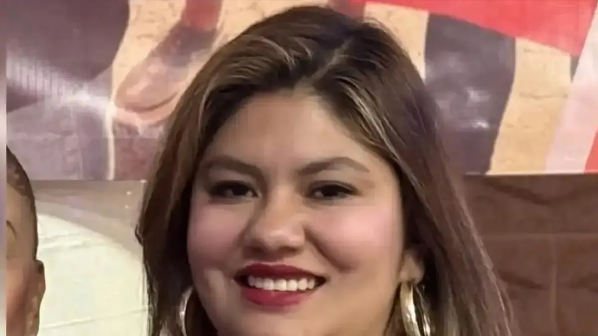 Encuentro de Alejandra Rojas y Noé Jacob con sus familias tras ser localizados.
