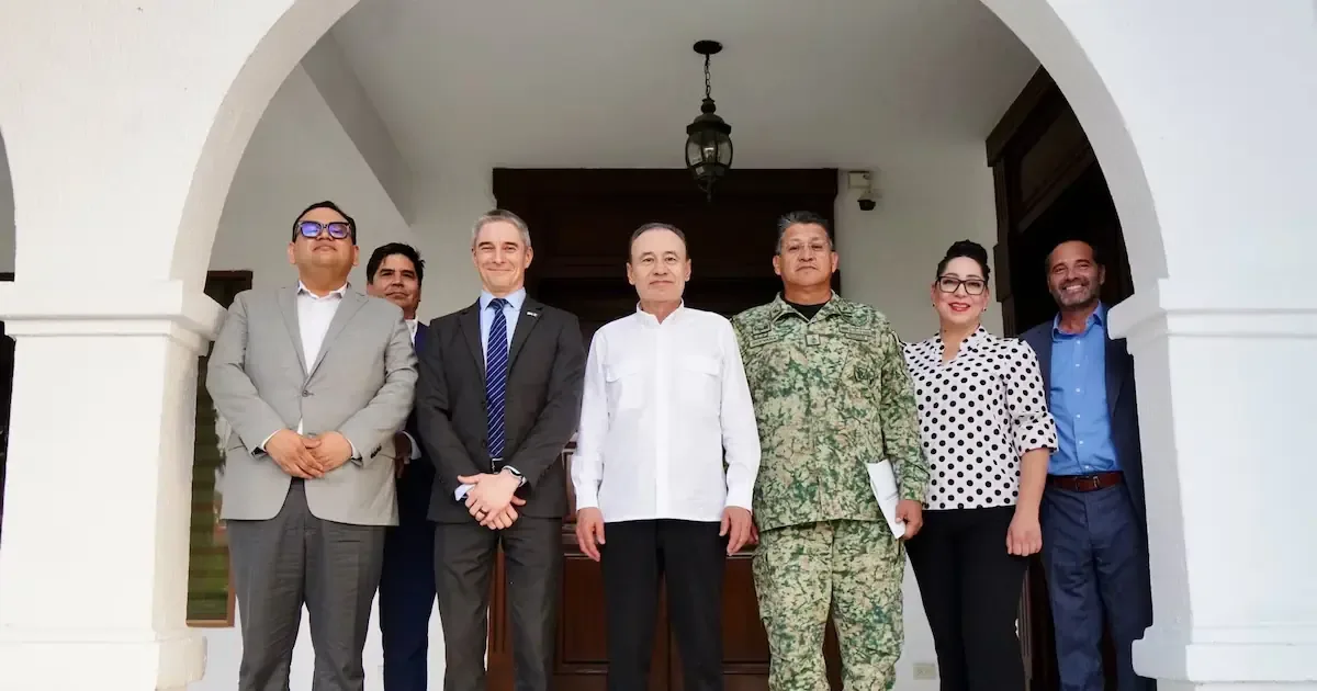 El gobernador de Sonora se reúne con cónsules para fortalecer la relación bilateral y aclarar rumores sobre su visa.