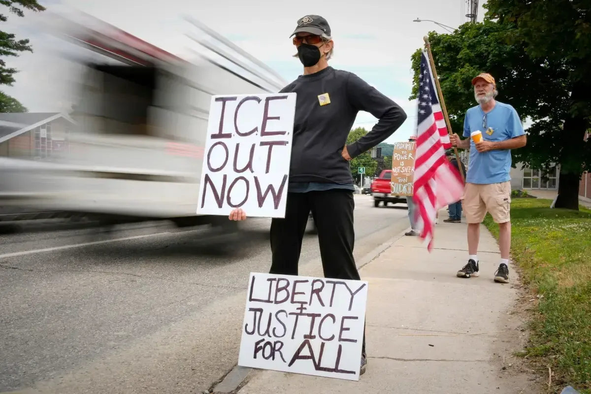 La Generación Z muestra un alto grado de conexión con las políticas migratorias de la administración Trump.