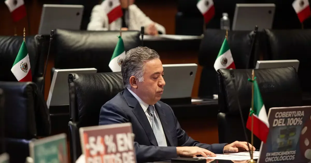 El exsenador reafirma su apoyo a los principios de la 4T a pesar de la ruptura.