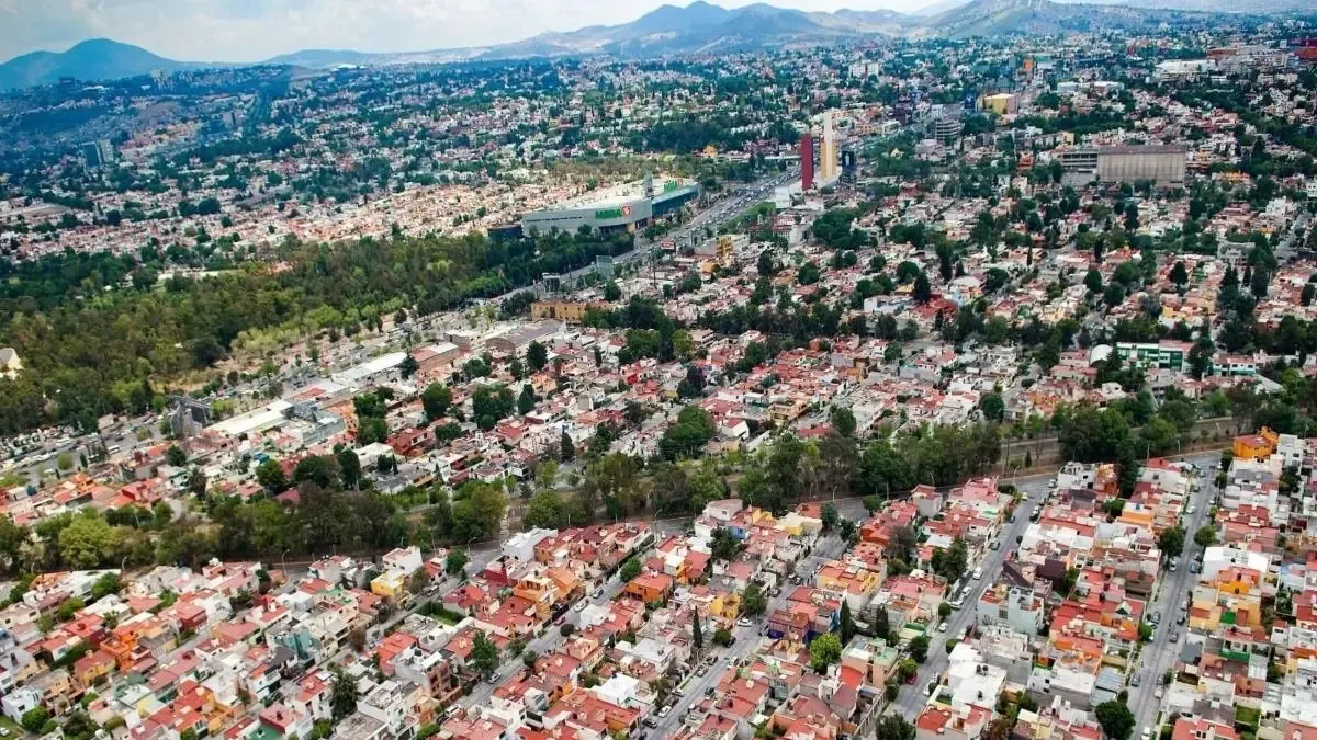 El secretario de Planeación afirmó que no existen facultades en el programa para modificar impuestos locales.