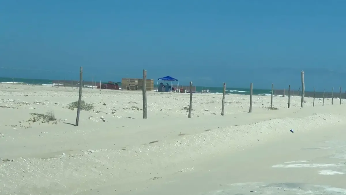 Los residuos fueron encontrados en playa Bagdad y se vinculan con el lanzamiento del 28 de septiembre.