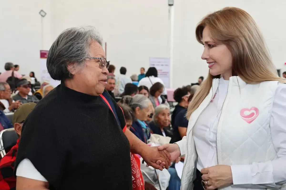 La entrega de estos apoyos busca mejorar la calidad de vida de las familias poblanas.