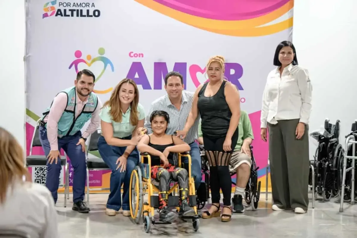 La entrega de aparatos ortopédicos busca mejorar la calidad de vida de personas en Saltillo.