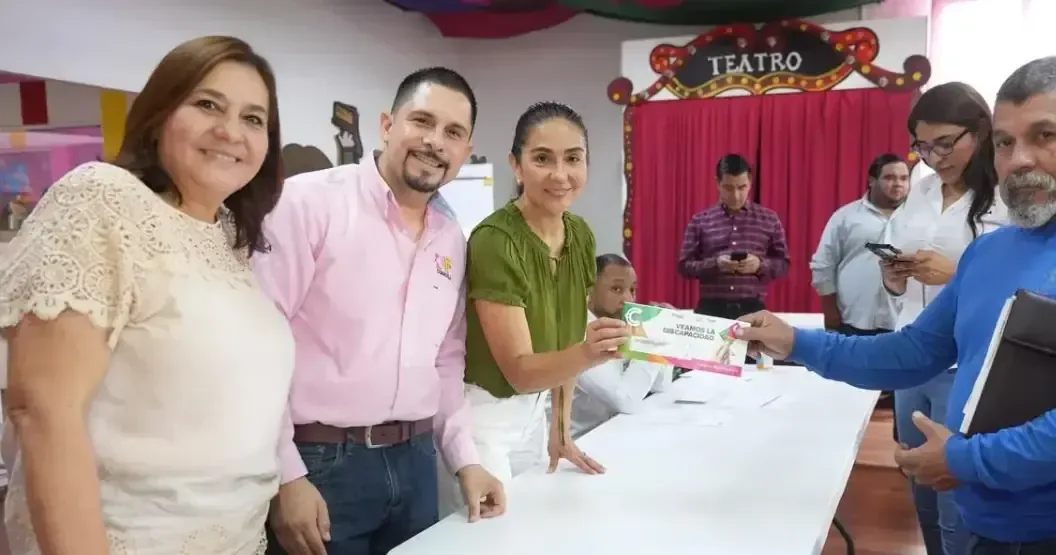 Estas becas buscan mejorar la inclusión y atención a personas con discapacidad en la comunidad.