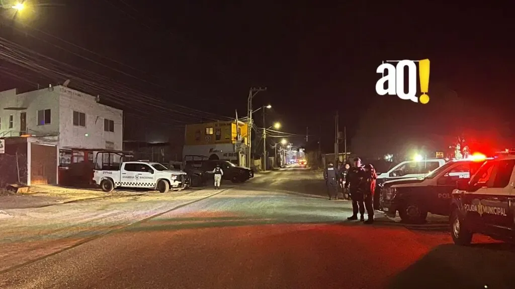 Equipos de emergencia acudieron al lugar de la explosión en Santa Rosa Jáuregui.