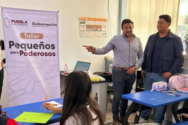 El exoperador político se perfila para liderar el Instituto de Capacitación del Estado de Puebla, pese a no cumplir con requisitos.