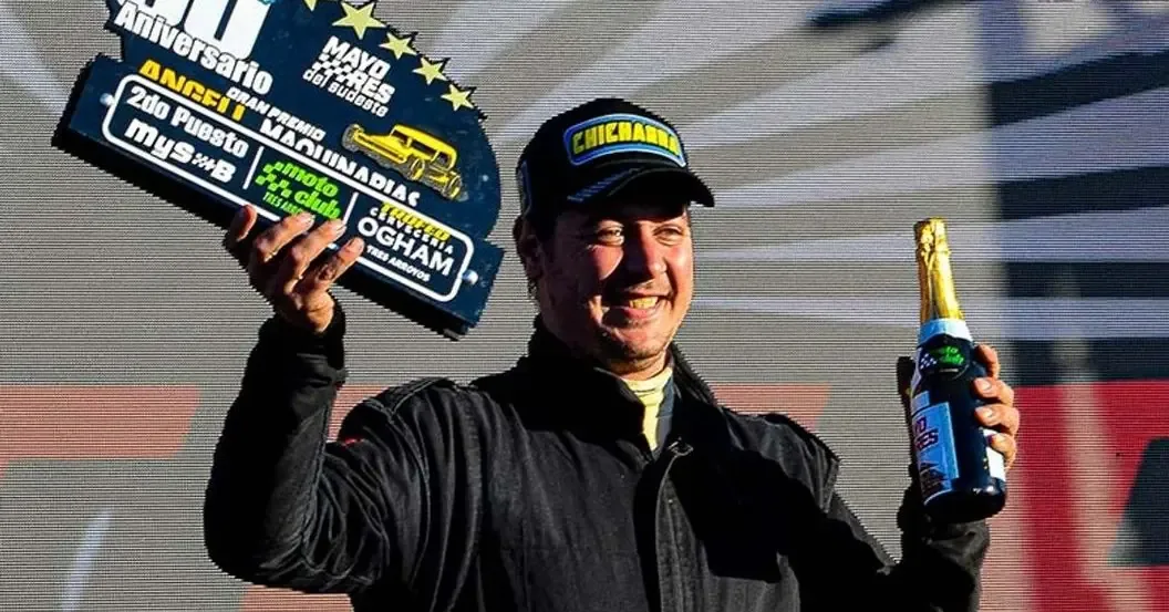 El piloto ha realizado ajustes en su auto para mejorar su rendimiento en el campeonato y busca reafirmar su liderazgo.