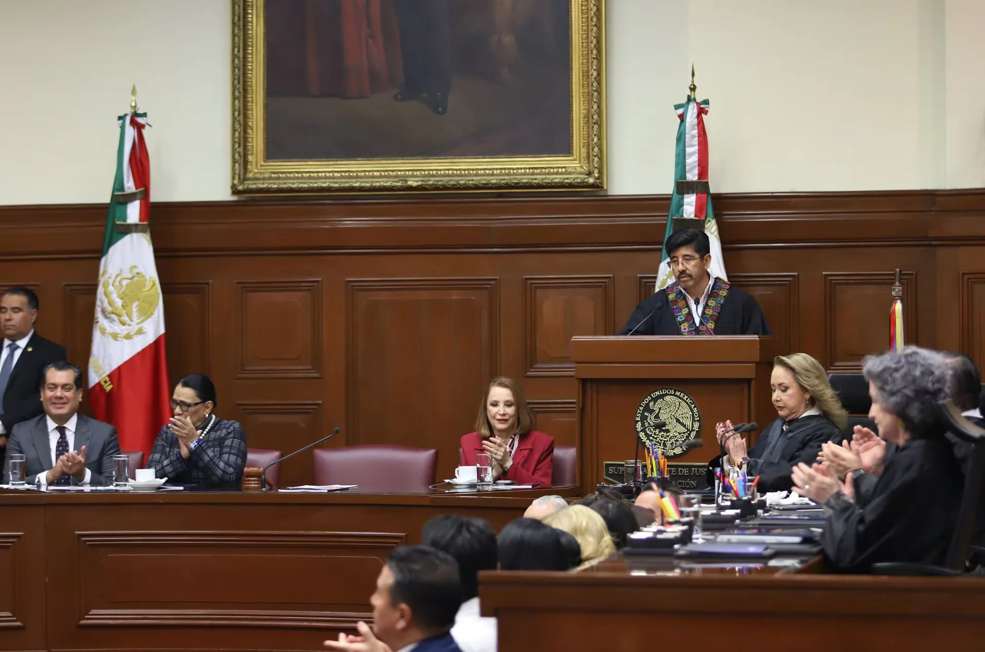 Error de conteo en SCJN genera fallo sobre pensiones de la CFE.
