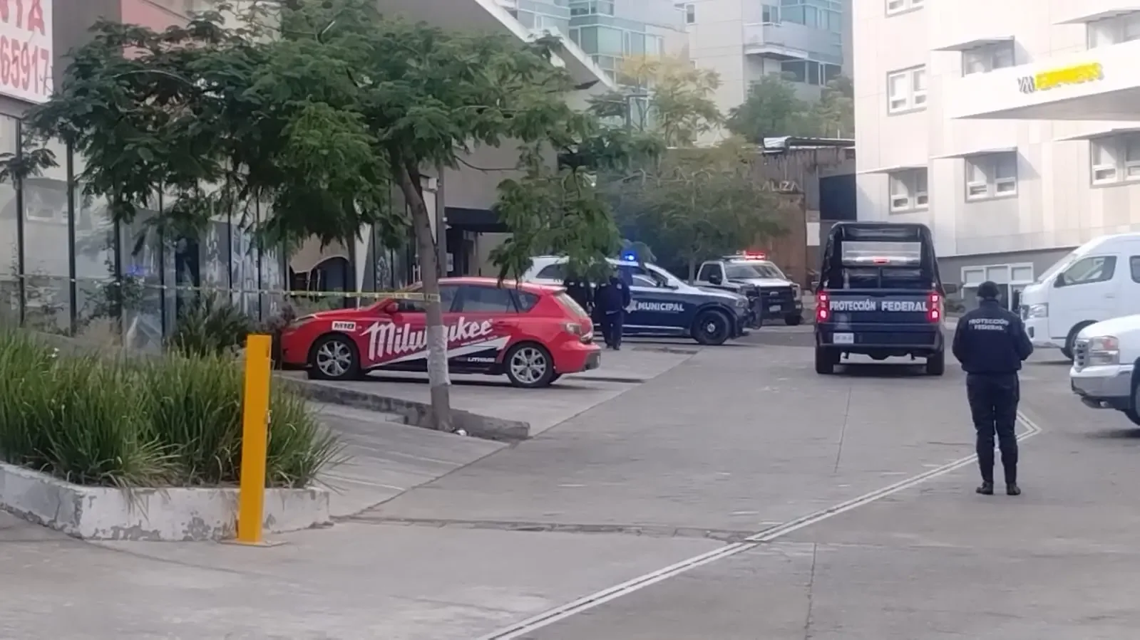 Escena del crimen en el bar Könor, tras el ataque armado en Querétaro.
