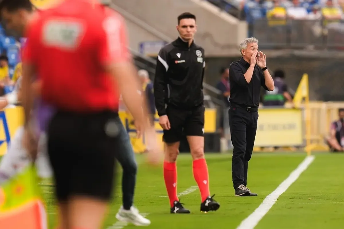 El técnico del Real Valladolid considera que su equipo mereció más en el empate contra Las Palmas.
