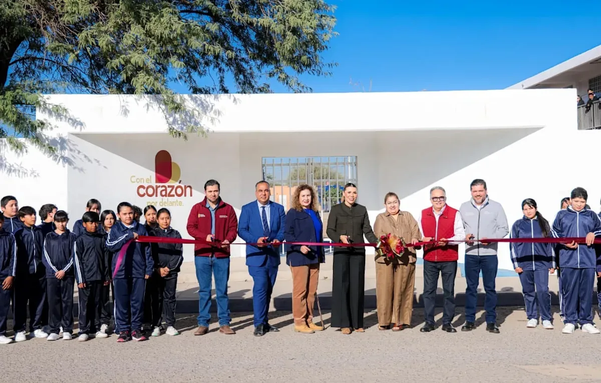 Escuela secundaria Rincones de Puebla inaugurada por la gobernadora Marina del Pilar.