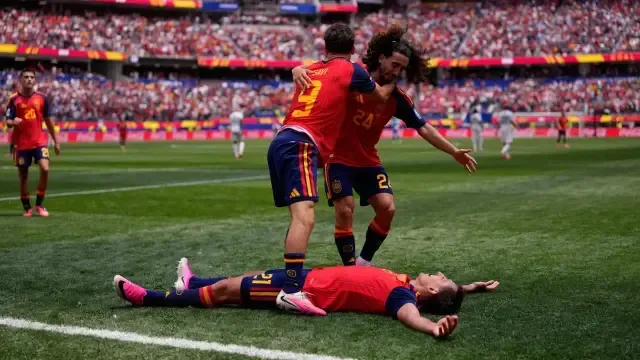 La selección española se despide de su historial negativo en mundiales al superar a Austria y clasificar a la siguiente ronda.