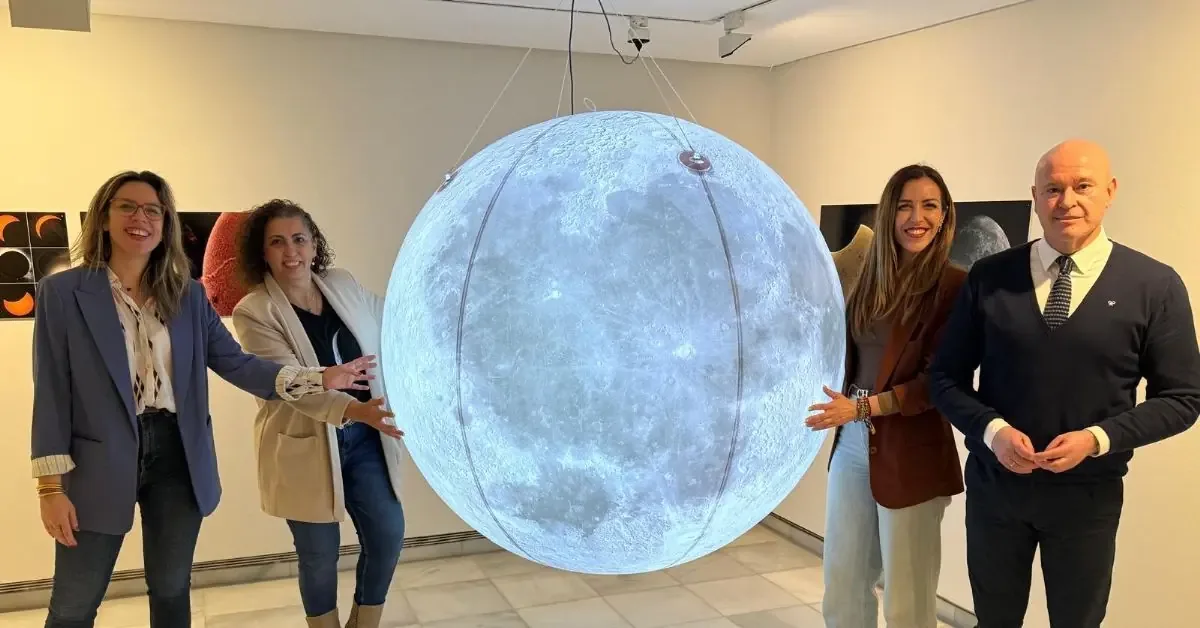 Esta iniciativa cultural combina ciencia y entretenimiento, ofreciendo actividades para todas las edades.