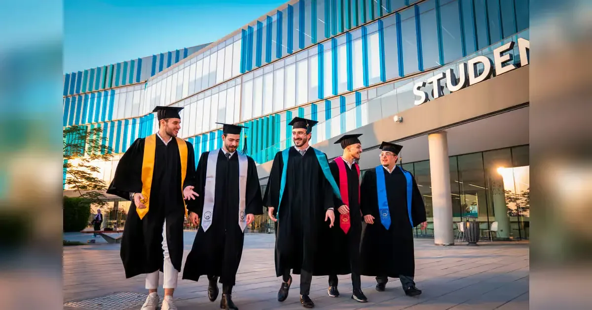 Esta universidad ofrece programas académicos que garantizan la empleabilidad y el desarrollo profesional de sus estudiantes.
